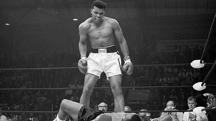 Kisah Muhammad Ali: Kehilangan Sepeda Hingga Jadi Legenda Tinju Dunia