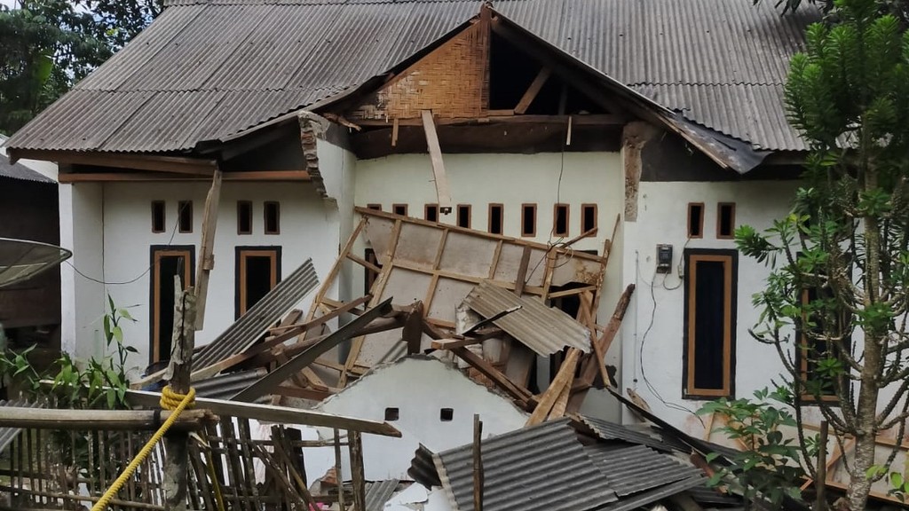 <p>Kondisi rumah warga di Pandeglang usai gempa Banten. Foto : Istimewa</p>
