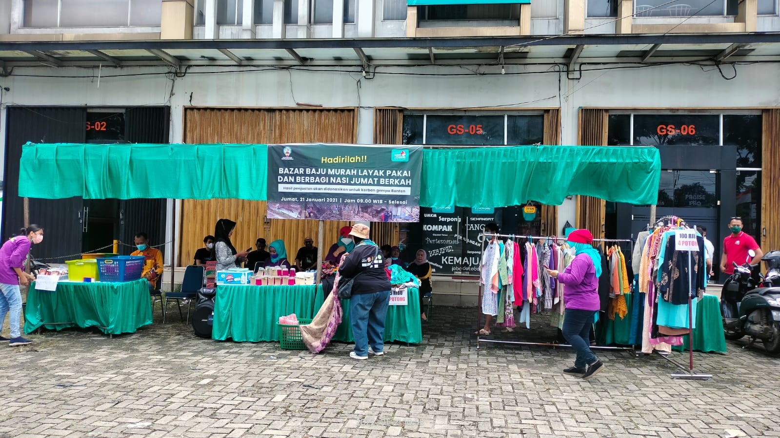 Yuk, Beli Pakaian di Bazar Gerai Lengkong, Belanja Sekaligus Bersolidaritas