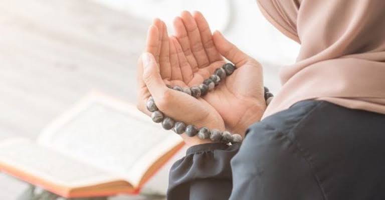 Doa Menerima Zakat Fitrah Lengkap Untuk Diri Sendiri dan Keluarga