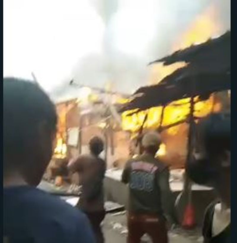Si Jago Merah Lalap 150 Kios  di Pasar Ciputat, Tidak Ada Korban Jiwa