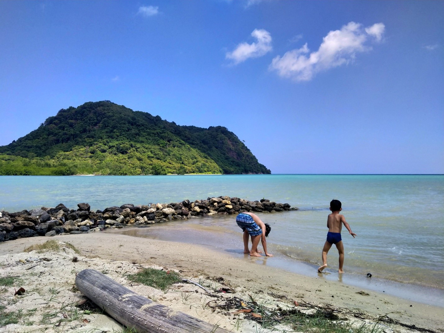 4 Objek Wisata Penuh Pesona Ini Tersembunyi di Pulau Bawean, Gresik