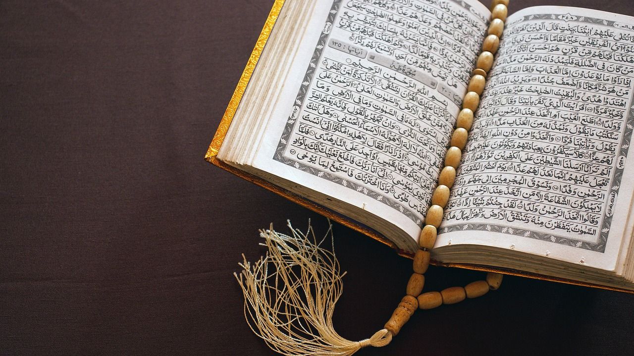 5 Manfaat Luar Biasa Membaca Al-Quran Setiap Hari
