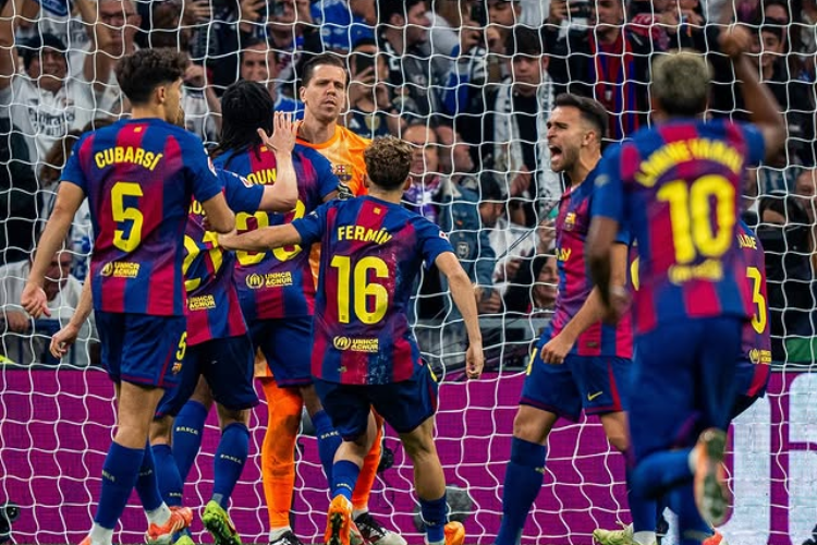 Barcelona Hajar Elche 3-1, Kembali Pepet Real Madrid di Puncak Klasemen